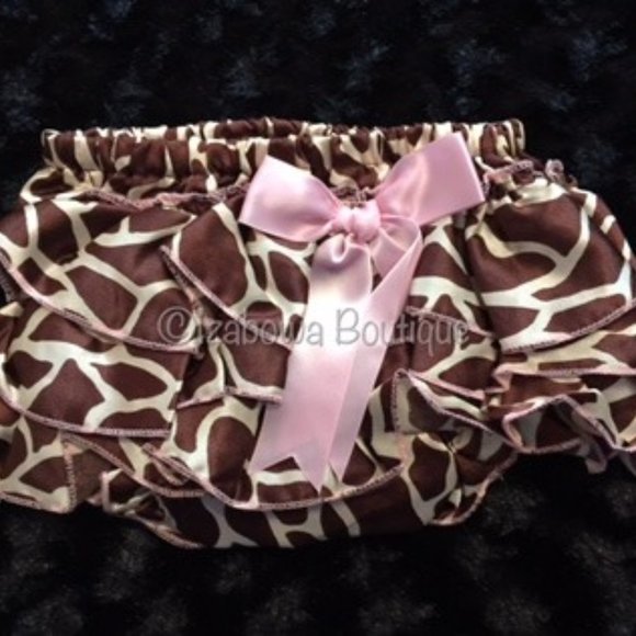 Giraffee Print Bloomers Accented with Pink - Ruffle Butt - Picture 1 of 1